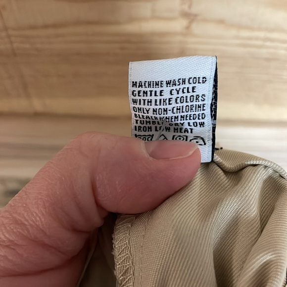 Izod XFG size 4 khaki color cool-fx microfiber x-treme function golf shorts - Picture 11 of 11